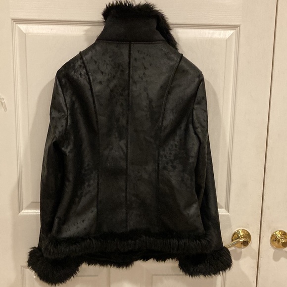 Skea, a luxury skiwear and lifestyle brand, size 10 women’s jacket. - Picture 5 of 16